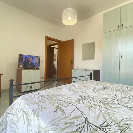 Mediterraneo Апартаменти *